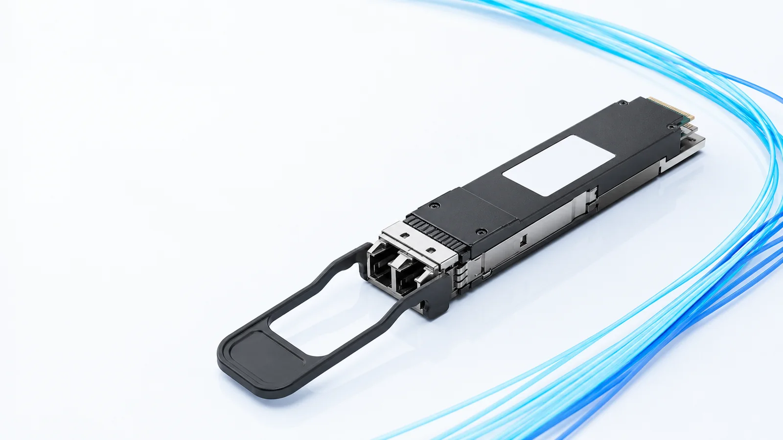 High-speed optical transceiver with fiber interconnects